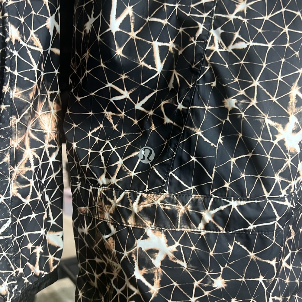 Geometric Black and White rain Jacket 4 - Picture 7 of 8